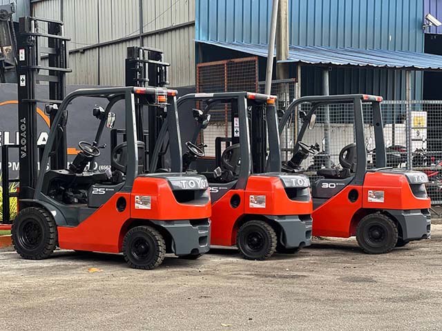 Toyota 2.5 ton forklift for sale